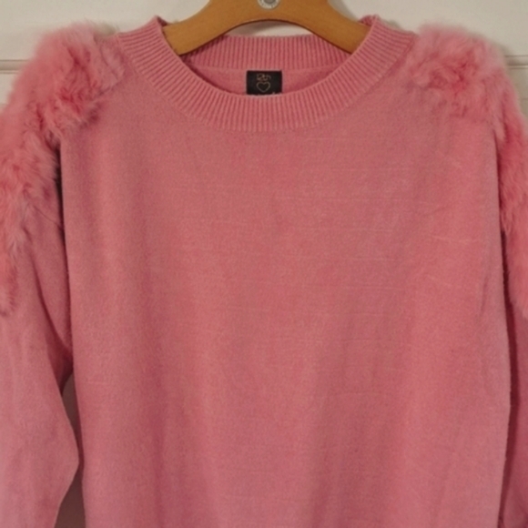 Faux Fur Fuzzy Shoulder Statement Soft Pink Soft Sweater Oversized 12th Heart - Picture 3 of 9